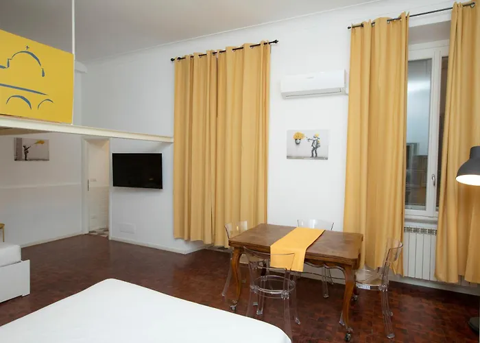 Manara10 Giallo2 Apartment *