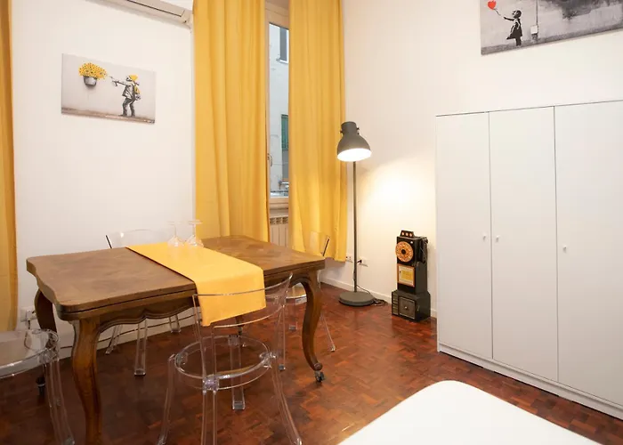 Manara10 Giallo2 Apartment Rom